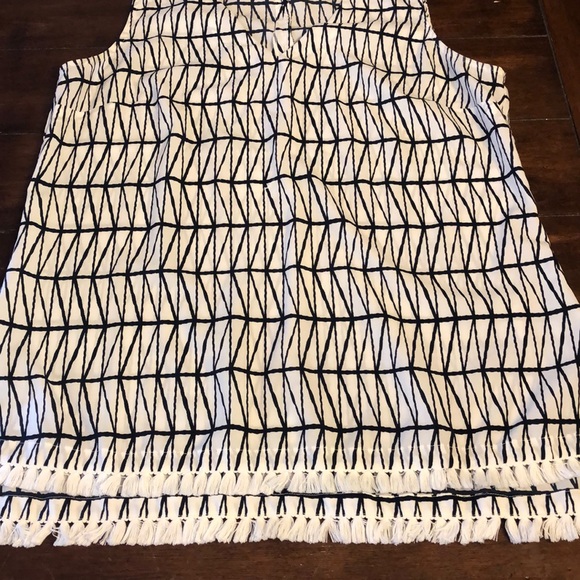 Top - Picture 2 of 5